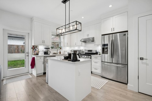 4382 Perry Street, Vancouver, BC 