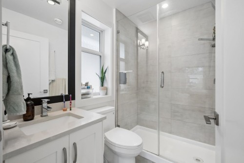 4382 Perry Street, Vancouver, BC 