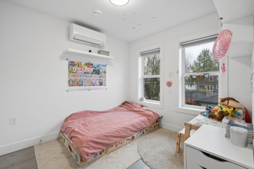 4382 Perry Street, Vancouver, BC 