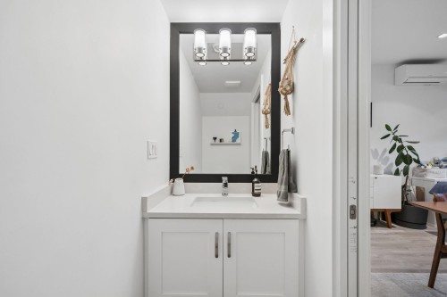 4382 Perry Street, Vancouver, BC 