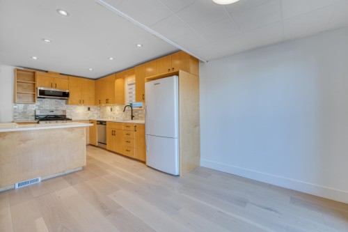 4377 12Th Avenue W, Vancouver, BC 