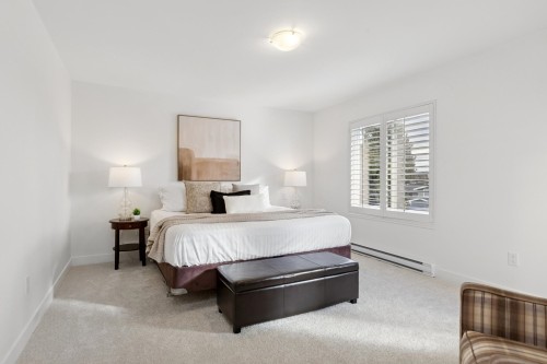 205 18Th Street E, North Vancouver, BC 