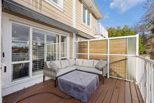 205 18Th Street E, North Vancouver, BC 