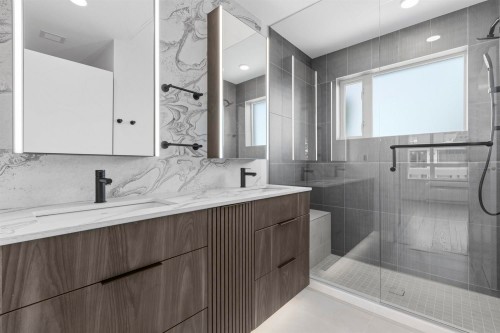 305-3590 39Th Avenue W, Vancouver, BC 