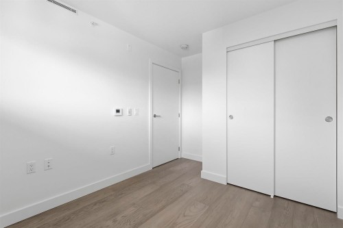 305-3590 39Th Avenue W, Vancouver, BC 