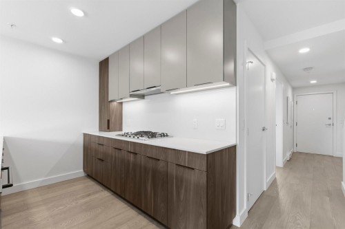 305-3590 39Th Avenue W, Vancouver, BC 