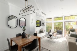 396 15th Avenue E Vancouver, BC V5T 2R1