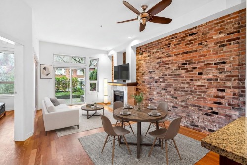 111-250 Salter Street  New Westminster, BC V3M 0B7