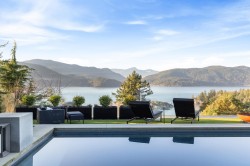 6252 Overstone Drive  West Vancouver, BC V7W 1X8