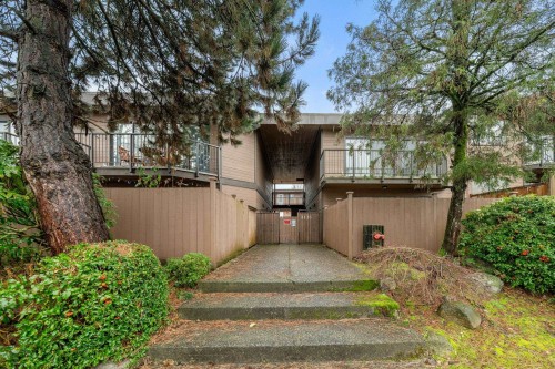 204-3136 Kingsway  Vancouver, BC V5R 5K1