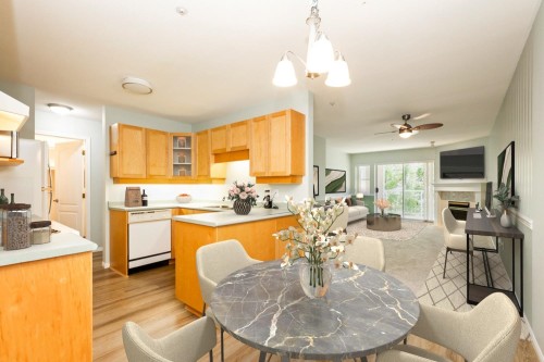 302-22722 Lougheed Highway, Maple Ridge, BC 