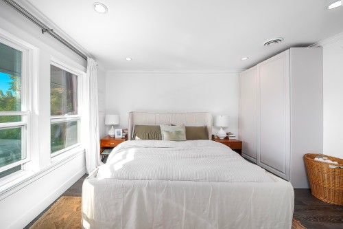 3765 3Rd Avenue W, Vancouver, BC 