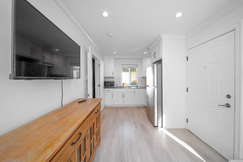 3765 3Rd Avenue W, Vancouver, BC 