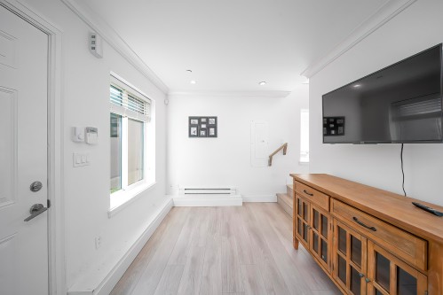 3765 3Rd Avenue W, Vancouver, BC 
