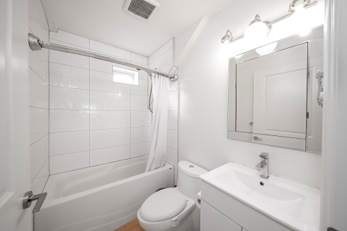 3765 3Rd Avenue W, Vancouver, BC 