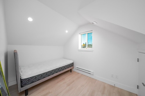 3765 3Rd Avenue W, Vancouver, BC 