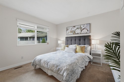 2329 Mountain Highway, North Vancouver, BC 