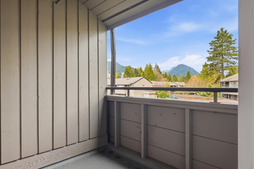 2329 Mountain Highway, North Vancouver, BC 