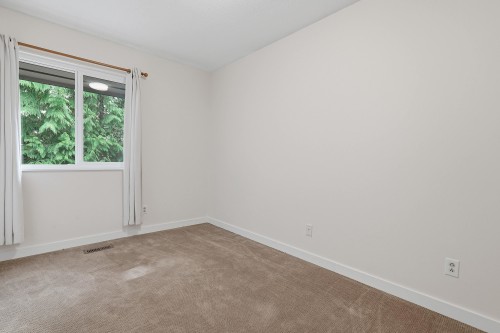 2329 Mountain Highway, North Vancouver, BC 