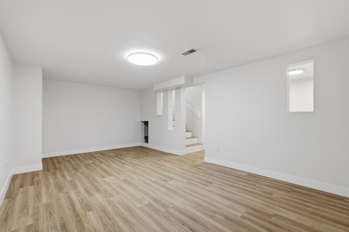 2329 Mountain Highway, North Vancouver, BC 