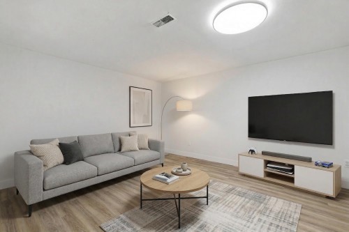 2329 Mountain Highway, North Vancouver, BC 