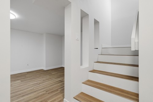 2329 Mountain Highway, North Vancouver, BC 