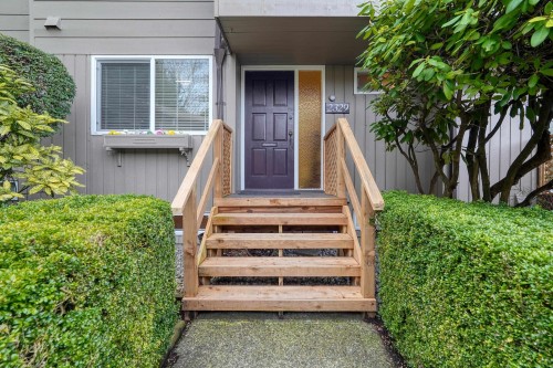 2329 Mountain Highway, North Vancouver, BC 