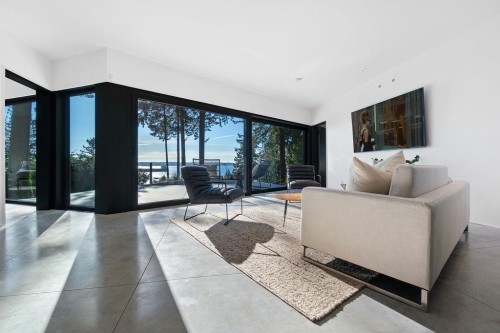 4166 Rose Crescent, West Vancouver, BC 