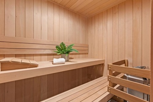 4166 Rose Crescent, West Vancouver, BC 