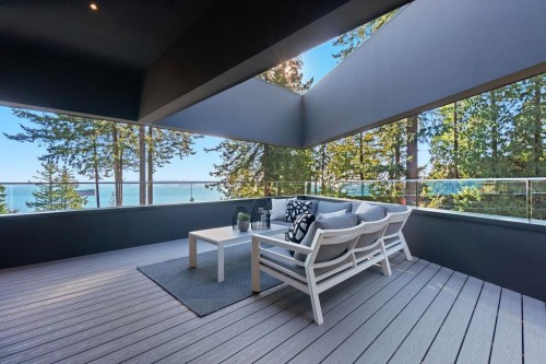 4166 Rose Crescent, West Vancouver, BC 