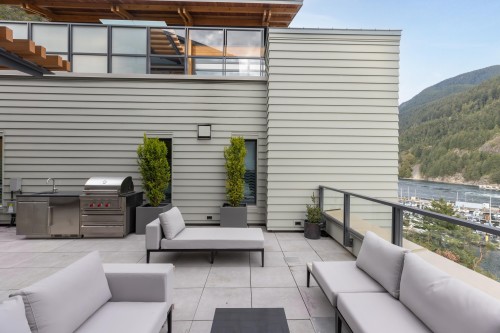 706-6707 Nelson Avenue, West Vancouver, BC 