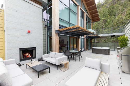 706-6707 Nelson Avenue, West Vancouver, BC 