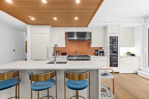 706-6707 Nelson Avenue, West Vancouver, BC 