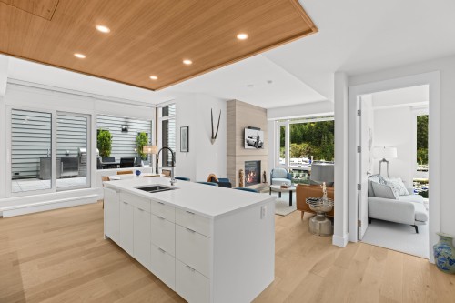 706-6707 Nelson Avenue, West Vancouver, BC 