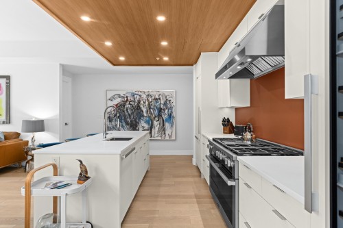 706-6707 Nelson Avenue, West Vancouver, BC 