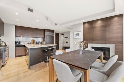 3403-938 Nelson Street  Vancouver, BC V6Z 3A7