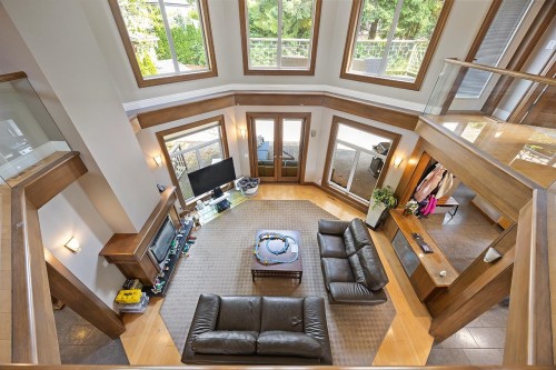 3582 Edgemont Boulevard, North Vancouver, BC 