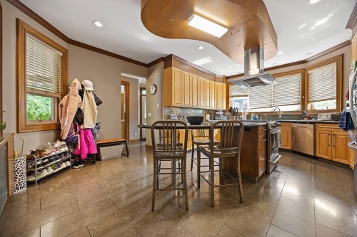 3582 Edgemont Boulevard, North Vancouver, BC 