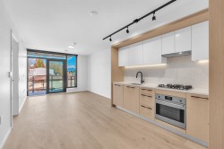 357-5189 Earles Street Vancouver, BC V5R 0M7