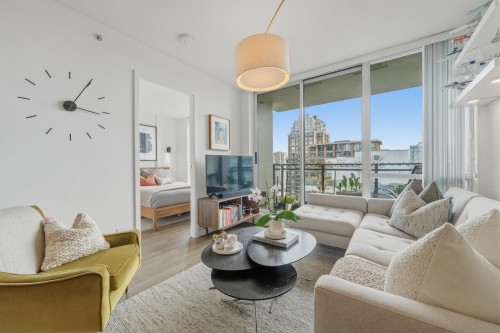 1707-1082 Seymour Street  Vancouver, BC V6B 1X9