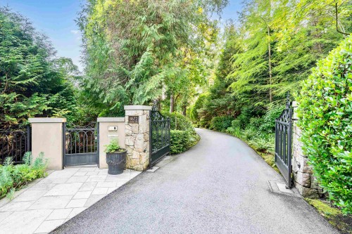 4672 Clovelly Walk, West Vancouver, BC 