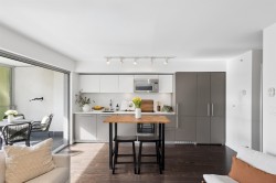 806-999 Seymour Street  Vancouver, BC V6B 0M5