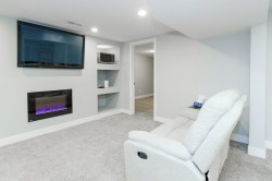 12060 208 Street Maple Ridge, BC V2X 4W8