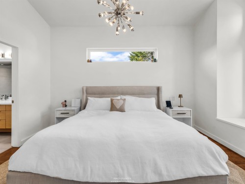 132 22Nd Avenue W, Vancouver, BC 