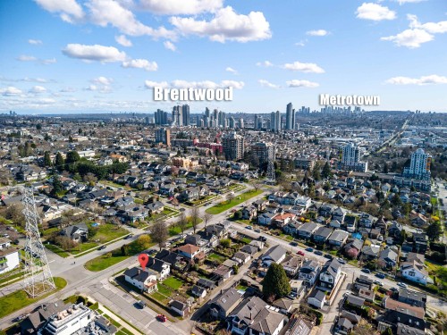 3690 Dundas Street, Vancouver, BC 