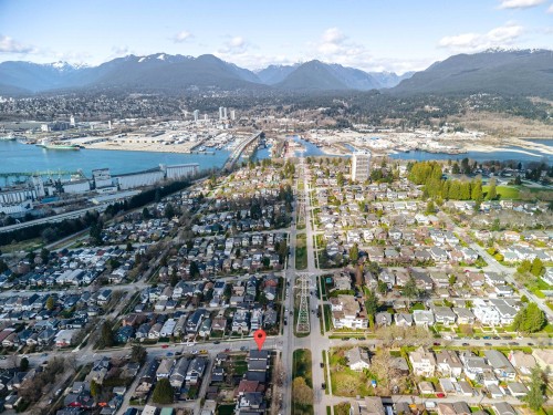 3690 Dundas Street, Vancouver, BC 