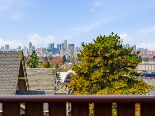 3690 Dundas Street, Vancouver, BC 