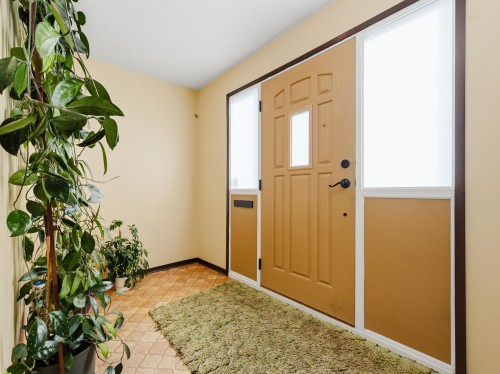 3690 Dundas Street, Vancouver, BC 