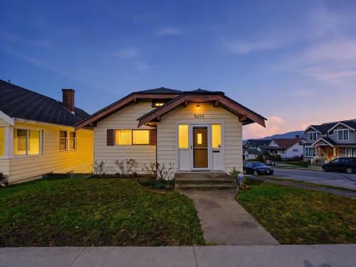 3690 Dundas Street, Vancouver, BC 