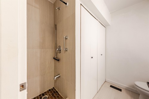 8008 Ash Street, Richmond, BC 